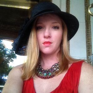 Meet your Posher, Cera